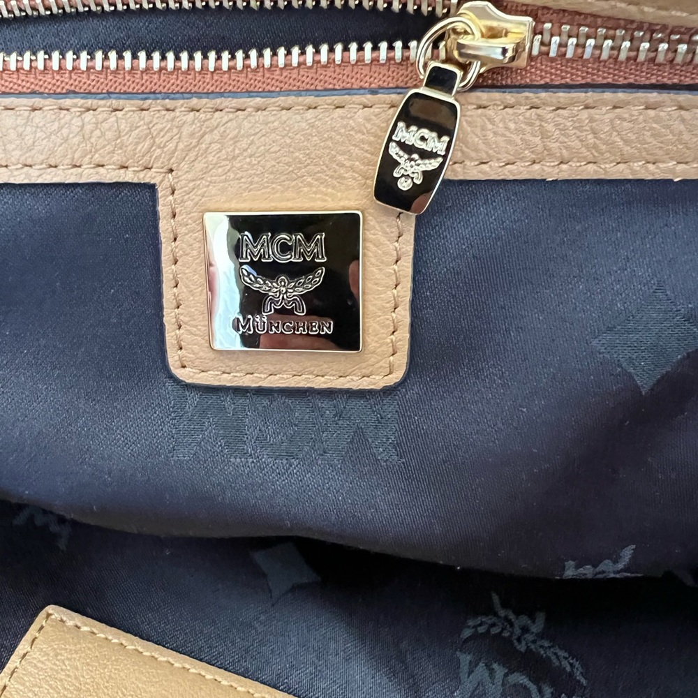 Oversized MCM Limited Edition Phenomenon Tote - Picture 7 of 10